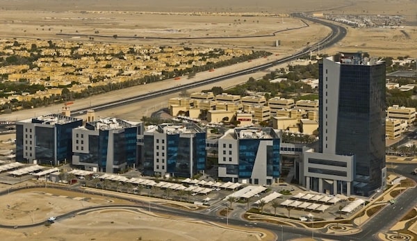 Residential plot planning and development considerations in Dubai